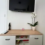 Harmony Apartment- 4 People- New Modern Flat-by The Sea