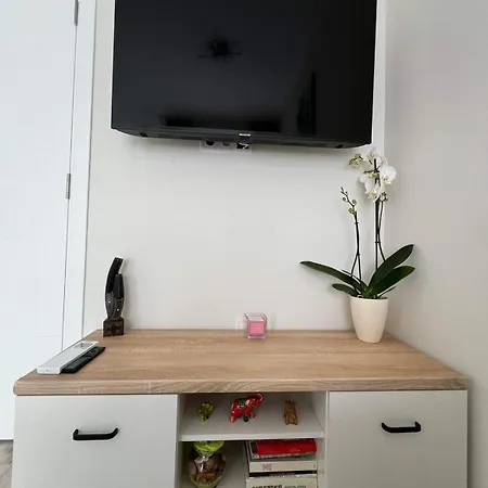 Appartement Harmony Apartment- 4 People- New Modern Flat-by The Sea