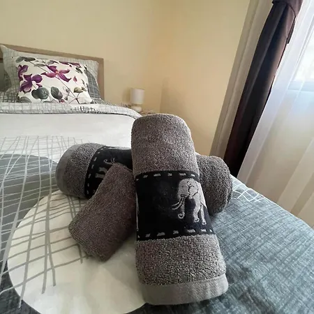 Harmony Apartment- 4 People- New Modern Flat-by The Sea Varna