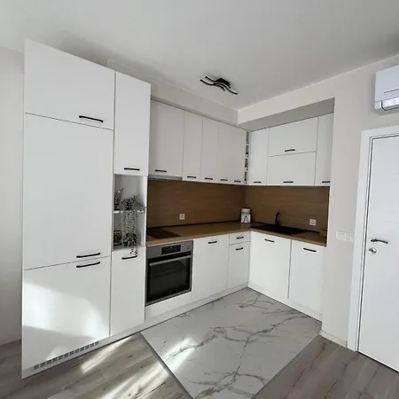 דירה Harmony Apartment- 4 People- New Modern Flat-by The Sea