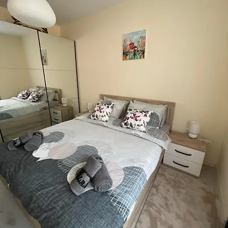 Harmony Apartment- 4 People- New Modern Flat-by The Sea דירה