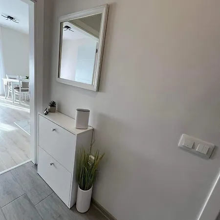 Harmony Apartment- 4 People- New Modern Flat-by The Sea