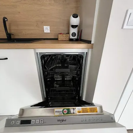 דירה Harmony Apartment- 4 People- New Modern Flat-by The Sea וארנה