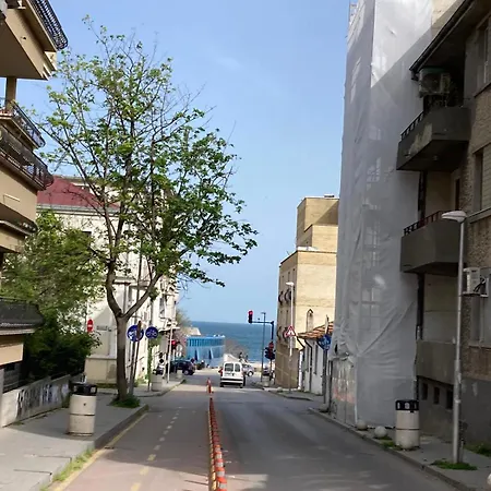 Harmony Apartment- 4 People- New Modern Flat-by The Sea Apartment Varna