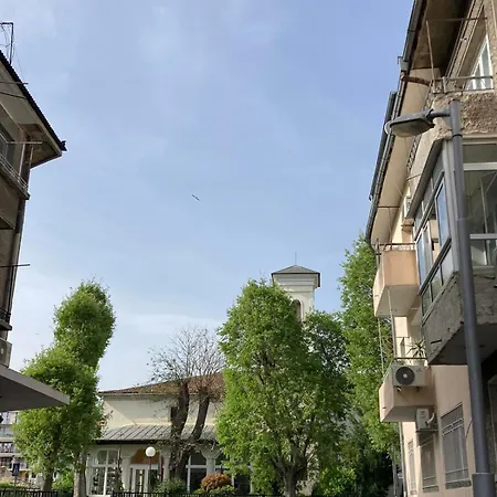 Harmony Apartment- 4 People- New Modern Flat-by The Sea *