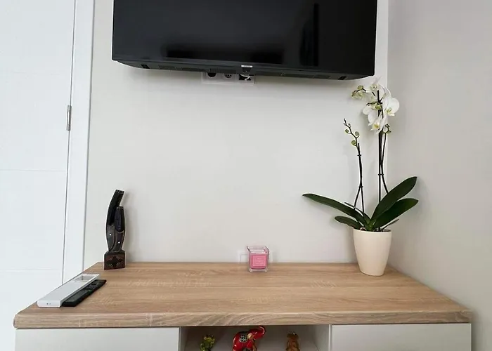 דירה Harmony Apartment- 4 People- New Modern Flat-by The Sea