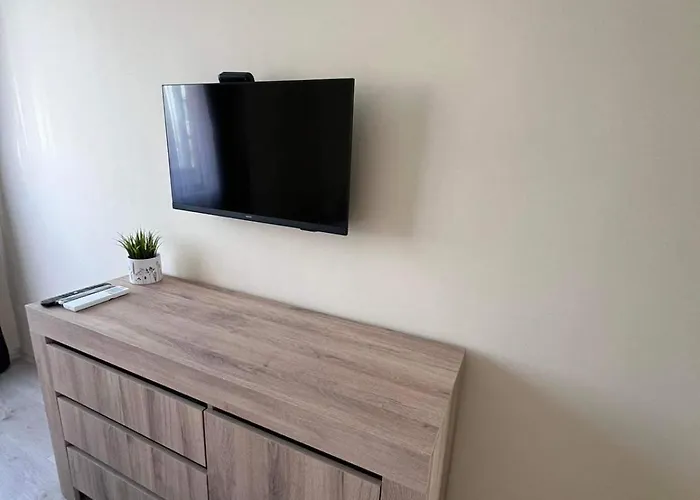 דירה Harmony Apartment- 4 People- New Modern Flat-by The Sea *