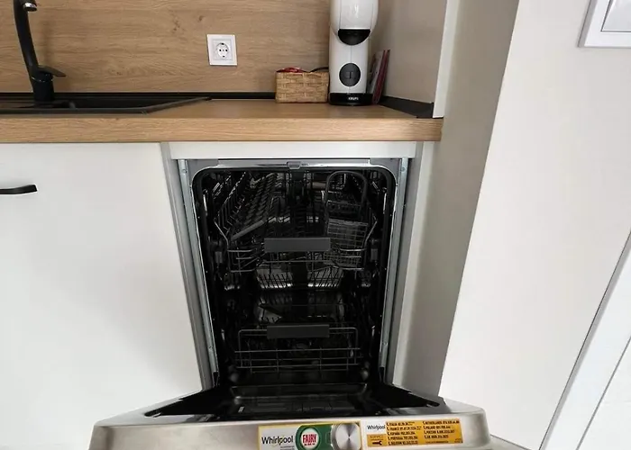 דירה Harmony Apartment- 4 People- New Modern Flat-by The Sea וארנה