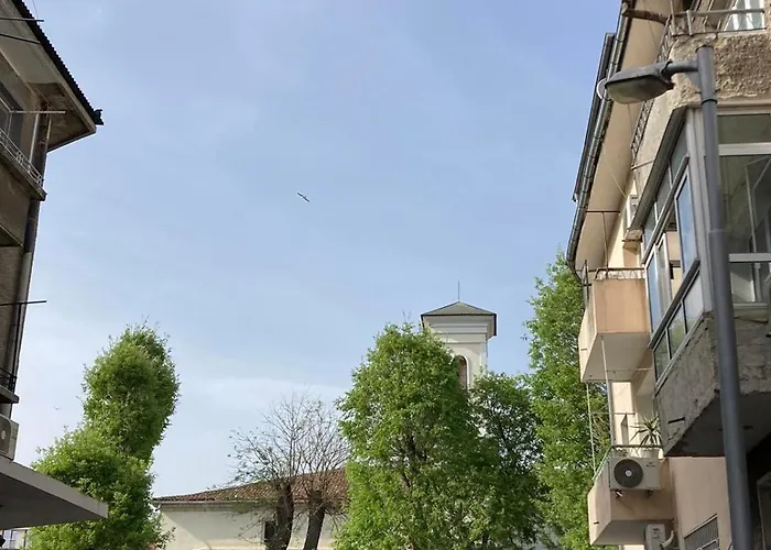 Harmony Apartment- 4 People- New Modern Flat-by The Sea *