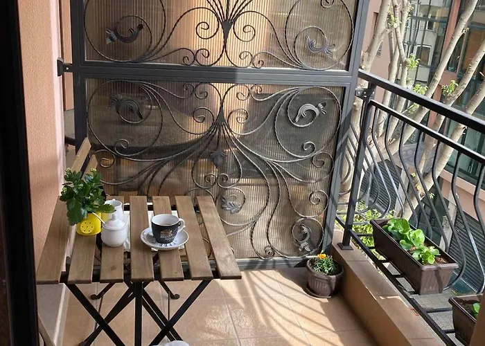 Harmony Apartment- 4 People- New Modern Flat-by The Sea וארנה